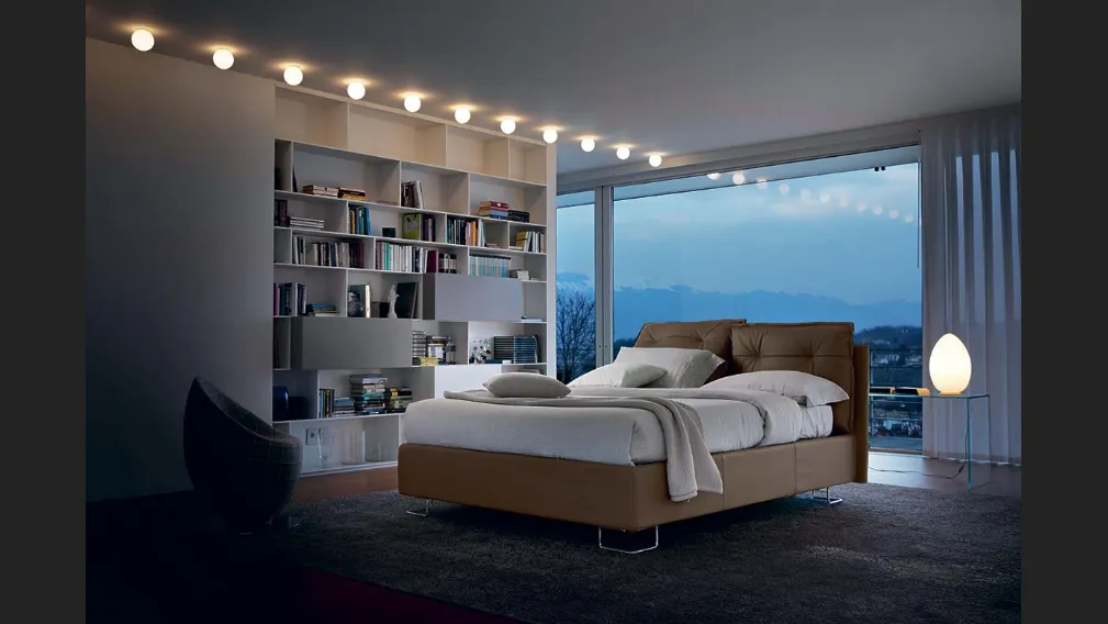 Letto in pelle Ambra con testiera imbottita e box contenitore di Bontempi Letti Design